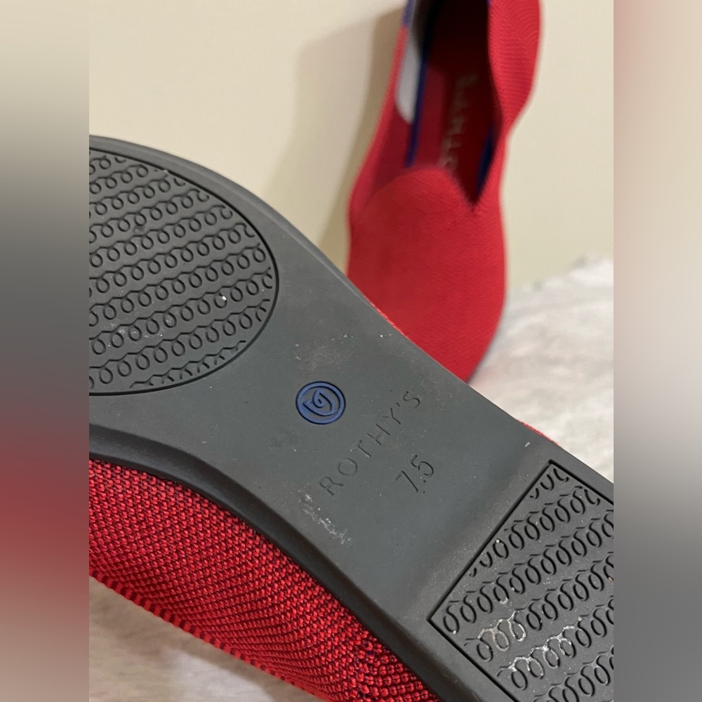 Womens Red Rothy’s Flats - Picture 4 of 4